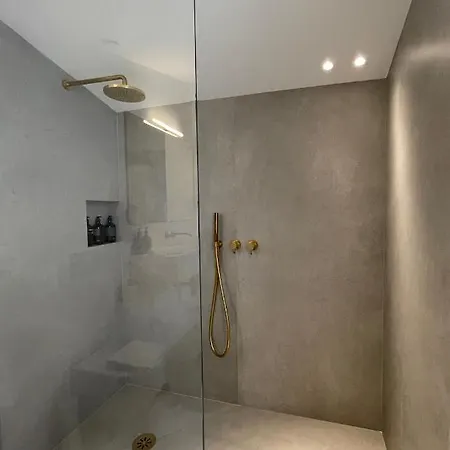 Meem Townhouse Hotel